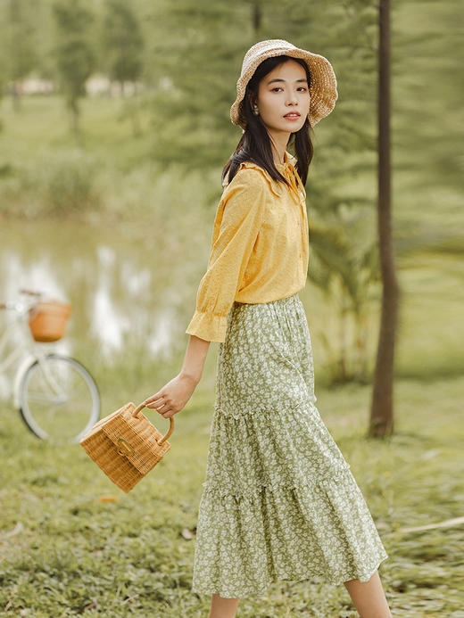 茵曼半身裙女2020秋装新款碎花小清新田园风a字中长裙高腰蛋糕裙