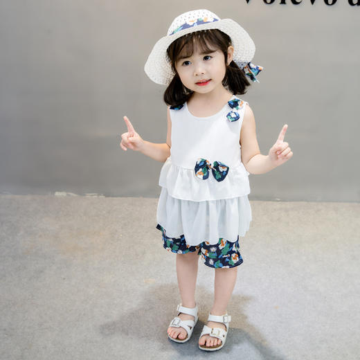 XBR-02（送帽子）女童无袖吊带两件套宝宝韩版碎花短裤套装 商品图2