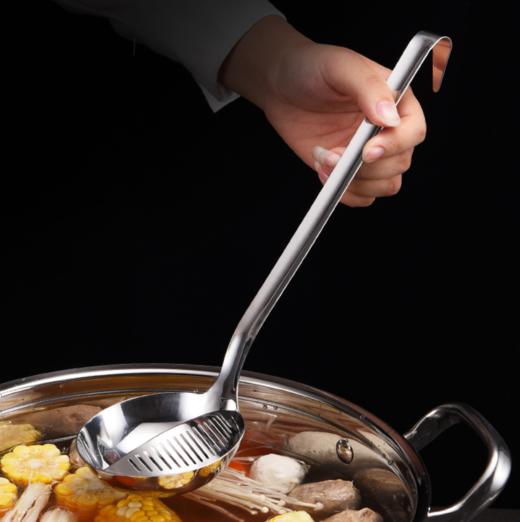 【汤勺】不锈钢汤勺多功能无磁火锅勺大漏勺长柄厨房用具厨房小工具 商品图0