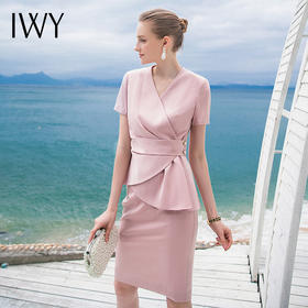 IWY/粉色西装半裙套装CS856