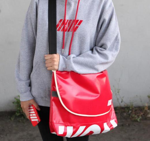 iKON CROSS BAG 斜挎包 明星周边 韩国直邮 pu面JPY带授权招加盟代理 商品图0