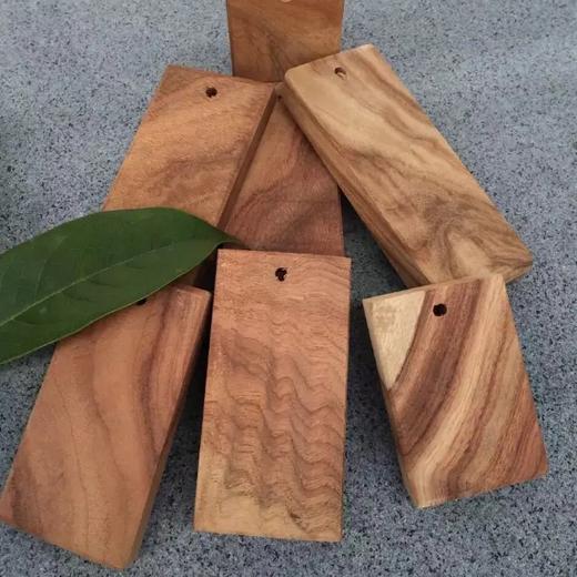 樟木衣架脱骨樟木块防潮防霉每天只需几分钱