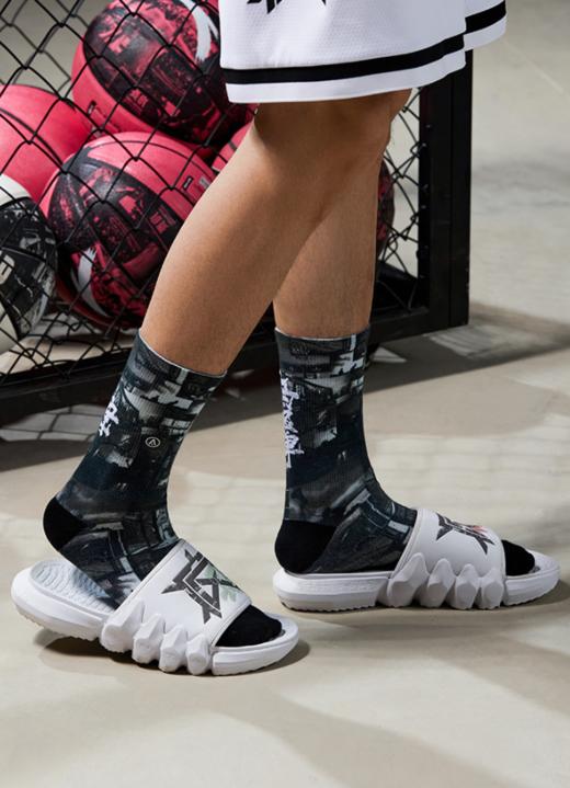 安踏ip安踏篮球袜高筒夏季新款要疯3长筒袜运动男袜子192031321