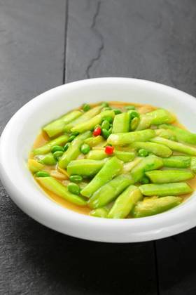 【岑府私厨 毛豆仁烧丝瓜】1例