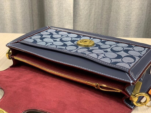 070105c家香布雷酒神包(26/14/6)