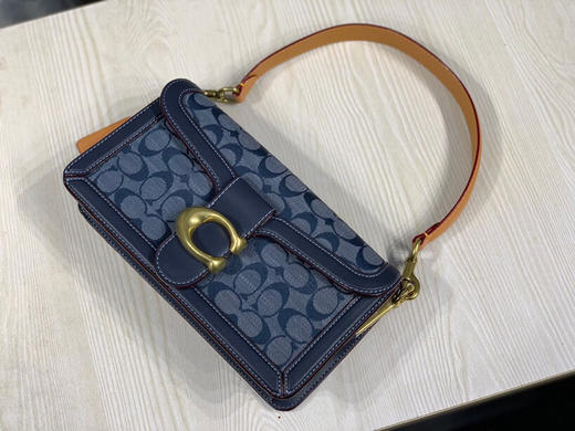 070105c家香布雷酒神包(26/14/6)