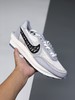 日式解构美学 三方联名Sacai x 迪奥Dior x Nike LDV “浅灰黑双钩重影”重叠设计前卫华夫变形休闲慢跑鞋 翻毛皮 BV0073-068 商品缩略图0