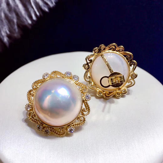 公主款蕾丝马贝耳钉白马贝1617mm带生长纹强炫彩虹光透点俏皮粉18k金