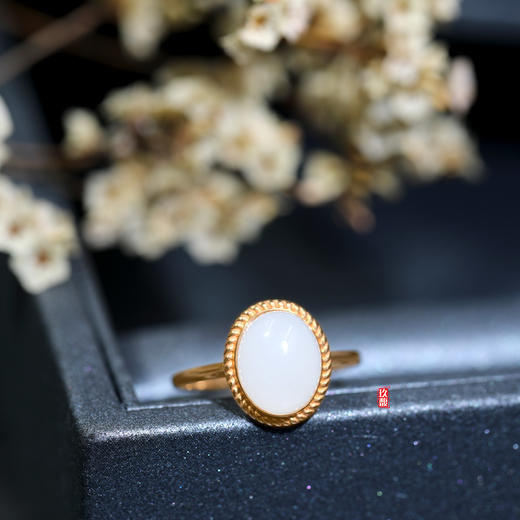 18K玫瑰金和田玉（白玉）戒指--花边戒 / 蛋面 8*10mm（圈口请备注留言） 商品图1