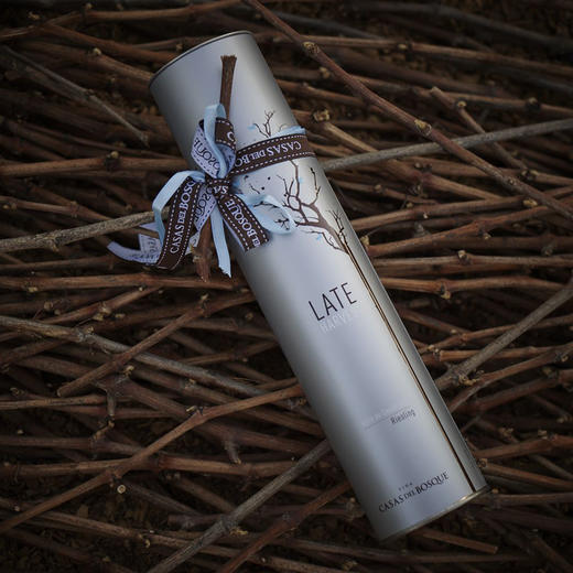 智利CASAS DEL BOSQUE晚收贵腐甜白葡萄酒375ml（单支圆筒礼盒装） 商品图4