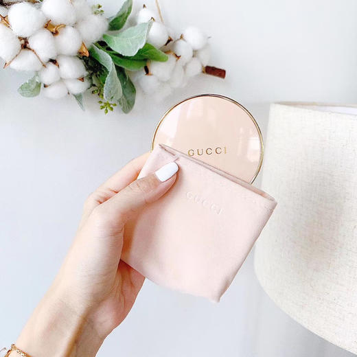GUCCI 古驰新款透亮柔滑蜜粉饼10g 哑光 带粉扑丝绒袋 商品图4