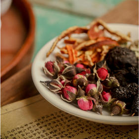 乌梅瑰荷茶 | 一盒11袋。五种植物。玫瑰薄荷橘皮乌梅桑葚代用组合花茶