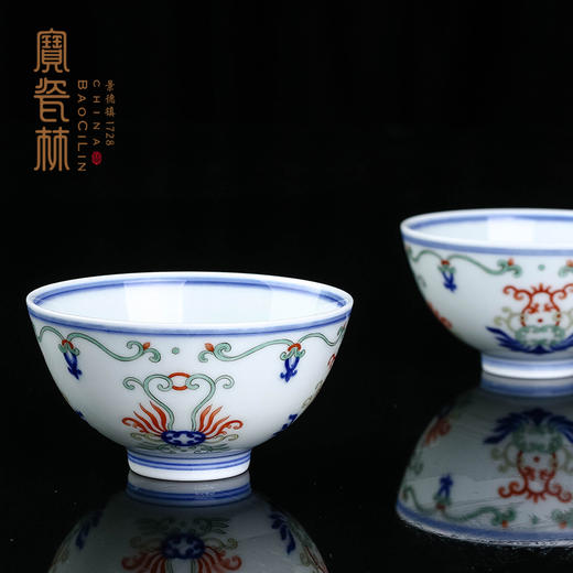 青花斗彩忍冬纹杯 商品图1