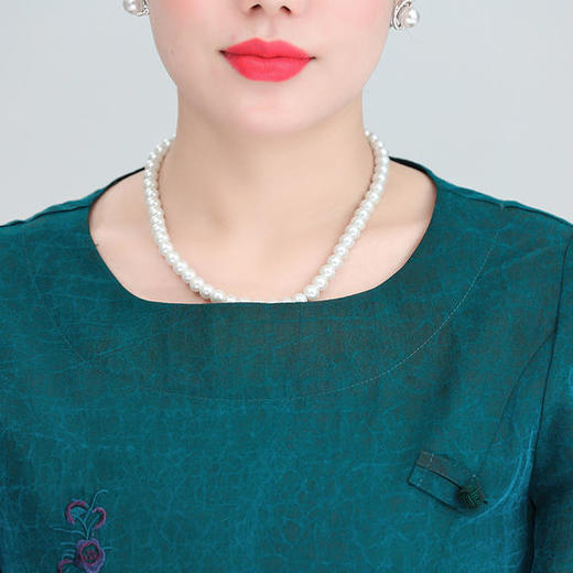 HCFS1805新款优雅气质桑蚕丝刺绣上衣阔腿裤两件套 商品图2