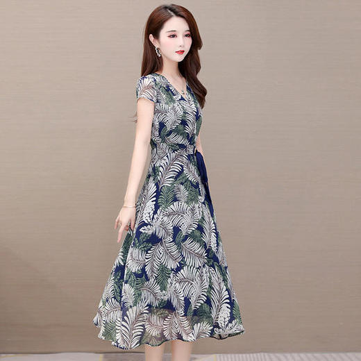 YW-TB-MLN8030修身气质，减龄收腰短袖雪纺印花连衣裙 商品图2