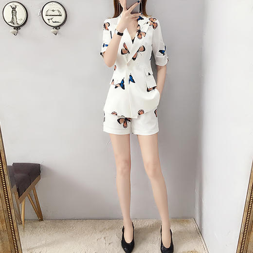 SWYC-蝴蝶印花小西服套装   2020新款韩版短裤洋气两件套 商品图3