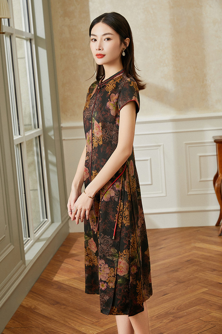 xn2909刺绣真丝香云纱桑蚕丝改良连衣裙