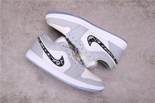 乔丹/Air Jordan AJ1 aj1 乔丹1代 乔1 乔丹1代高帮系列Dior x Air Jordan 1 High 货号：CN8607-002 乔1高帮迪奥联名36-45 商品图3
