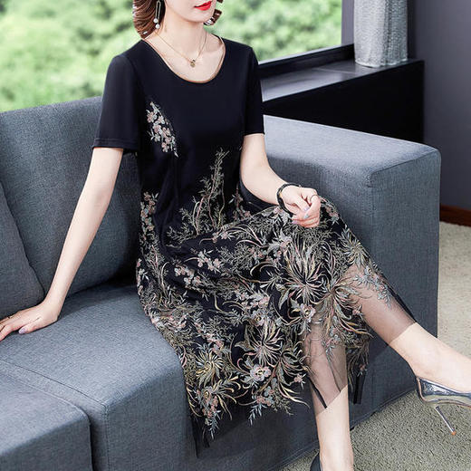 DJ-NE2156 优雅时尚气质显瘦刺绣花连衣裙 商品图2