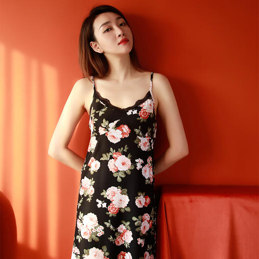 【不退不换】蕾丝印花吊带裙 商品图4