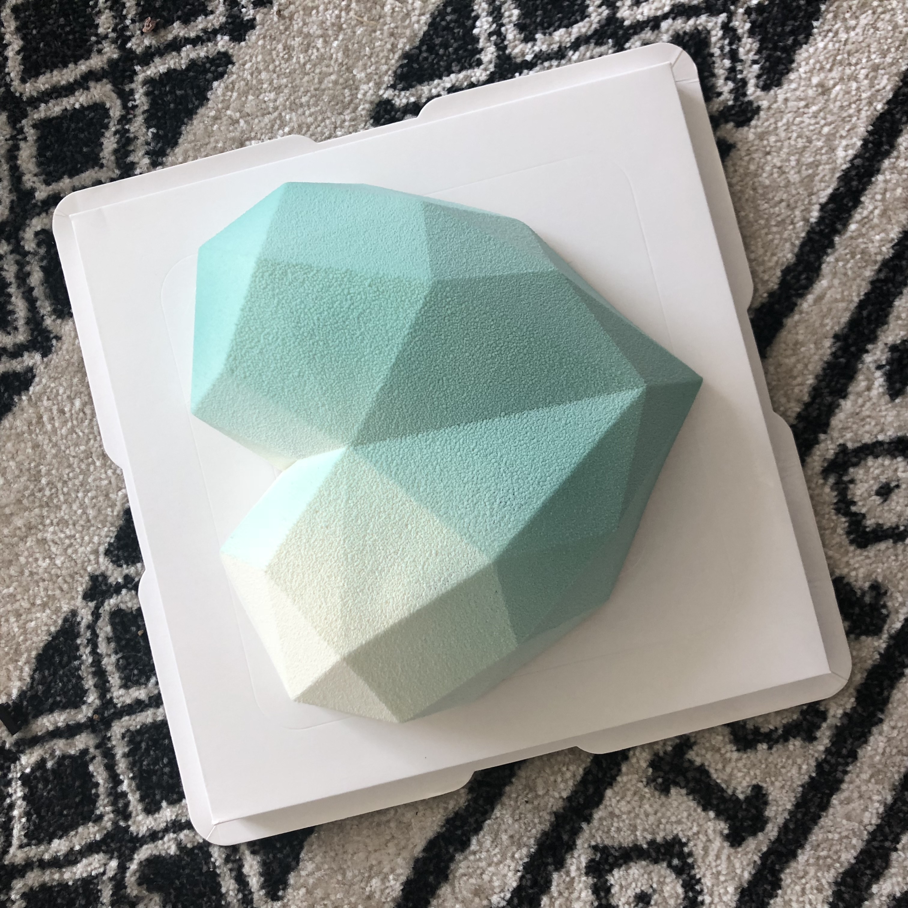 法式慕斯蛋糕 | 覆盆子香草慕斯 - 白蓝渐变钻石心