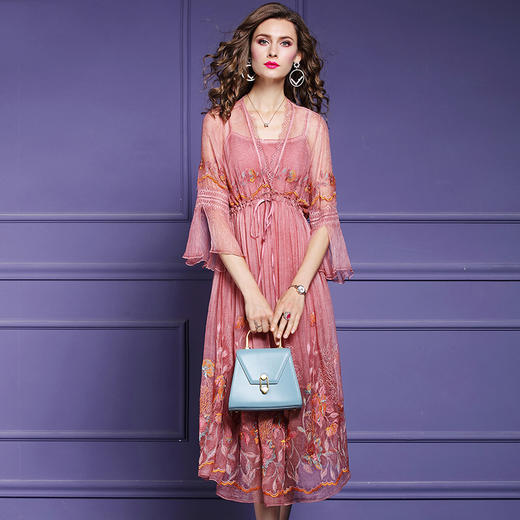 FMY-F20XL30452夏季年轻款时尚绣花真丝连衣裙配吊带裙套装 商品图2
