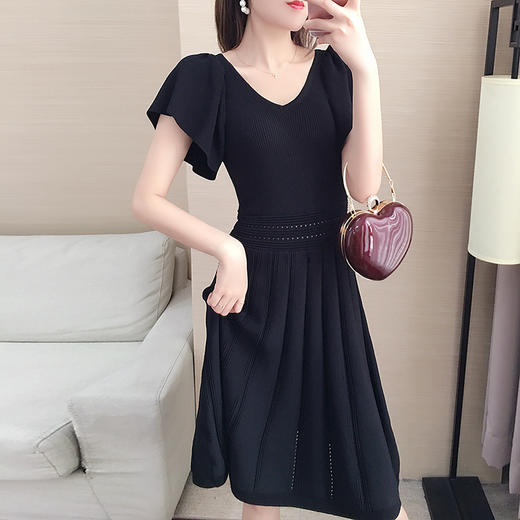 XC-9353欧美针织衫连衣裙  纯色钩花镂空版型 商品图1