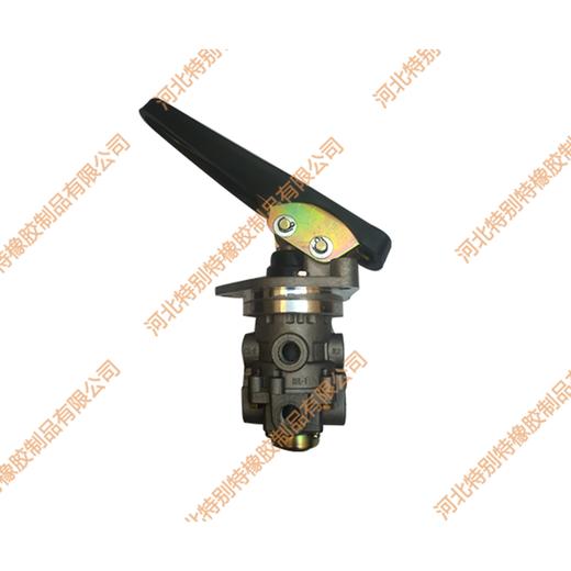 华凌总泵（带脚踏板）/华凌总泵柔刹王/刹车总泵柔刹王 商品图3