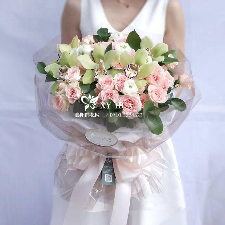 国兰花尚 18 心怡 花束 鲜花 粉玫瑰 蕙兰 洋桔梗 粉绿色系 圆形 香槟色包装