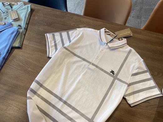 点此购买 巴宝莉男款格子polo翻领短袖t恤 凡150719