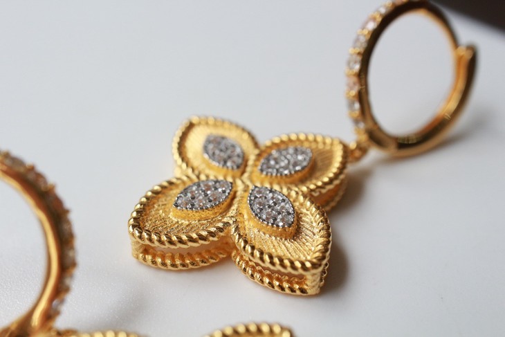 布契拉提925银拉丝工艺镶嵌5a锆石四叶草耳环