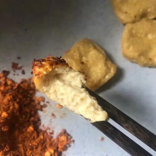 【云南石屏包浆奶豆腐】天然井水代替化学卤水点制 无腥味 豆香浓郁 700g*2盒 赠送云南蘸水辣 商品图3