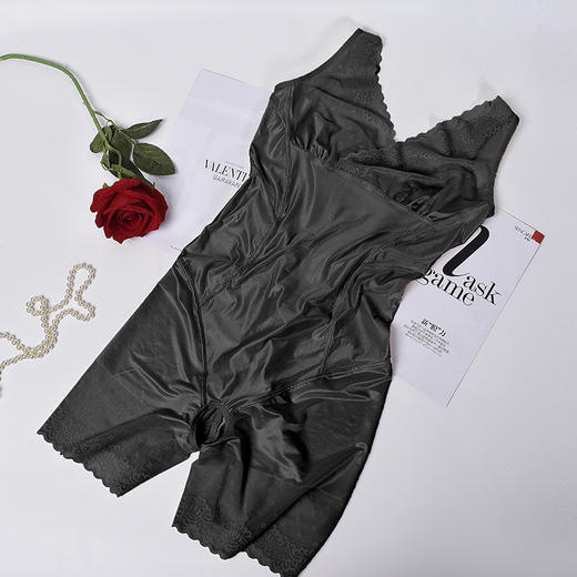 【托胸收腹显身形！】皇家丽美性感V领托胸轻压收腹提臀连体塑身衣SL16003 商品图2