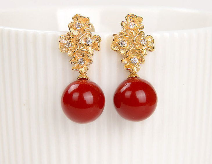 pdd网红气质简约百搭款防过敏红色珊瑚耳坠