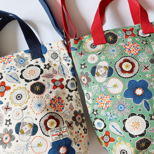 HUGOJIRO竖版手提斜挎包插画可爱花花 商品图1