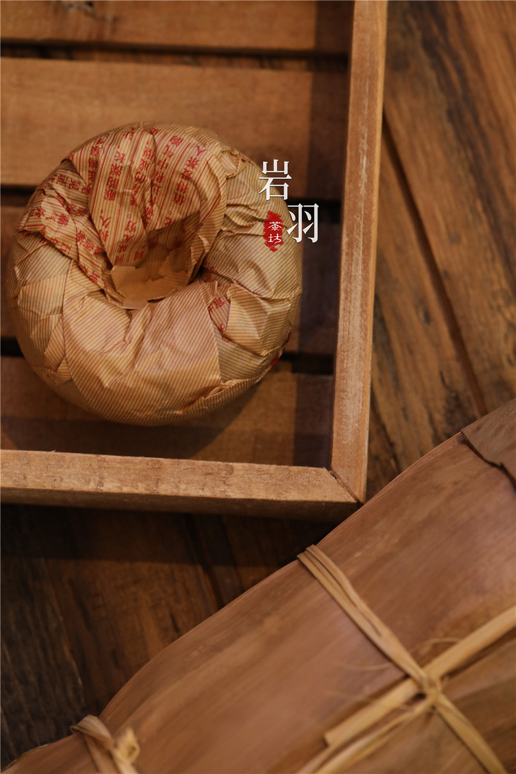 澜沧古茶2009年岩冷青沱普洱茶生茶古树料200g