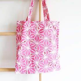 HUGOJIRO轻便单肩包风の花夏日的风樱花龟甲纹