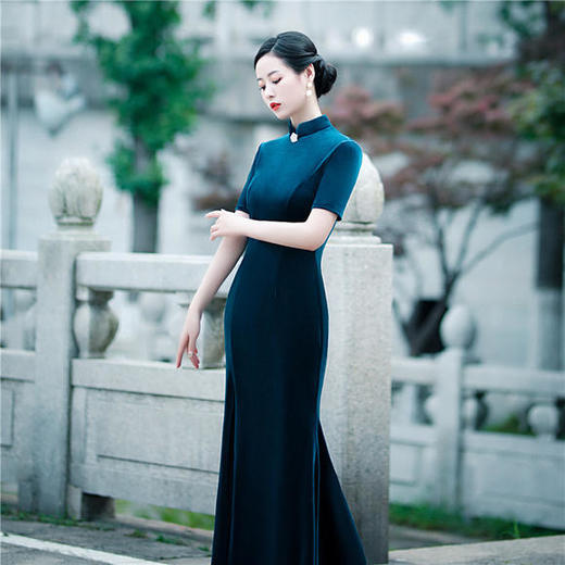 SKY-184098改良加长版140丝绒长款鱼尾旗袍裙 商品图3