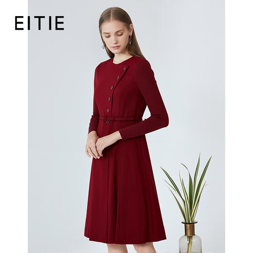暂时下架-EITIE爱特爱女装秋新品时尚纽扣装饰圆领腰带收腰显瘦连衣裙5807568 商品图0