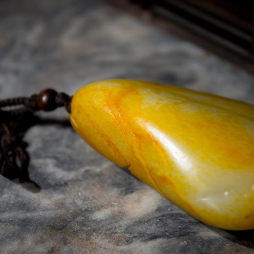 新疆和田玉籽料老者像把件 商品图3