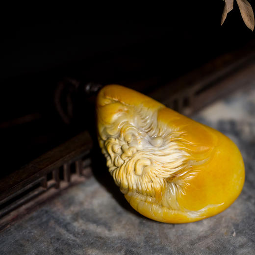 新疆和田玉籽料老者像把件 商品图0