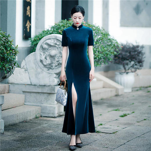 SKY-184098改良加长版140丝绒长款鱼尾旗袍裙 商品图1