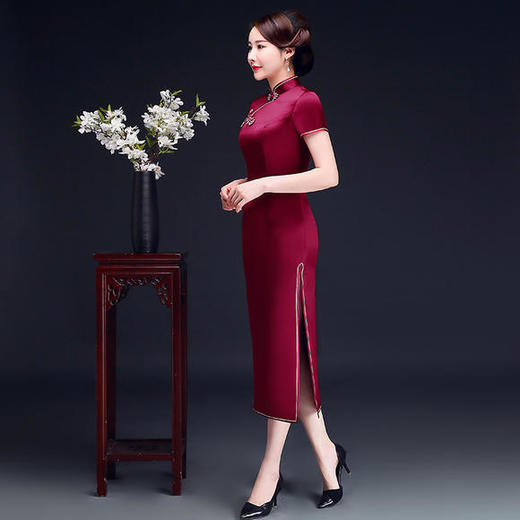 LHS-L06181端庄大气改良，酒红纯色婚宴婚礼妈妈装旗袍 商品图2