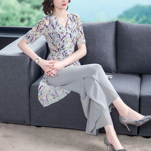 NYL-4690523新款设计感洋气质时尚减龄显瘦两件套 商品图0