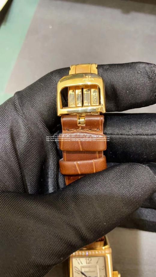 积家，翻转​系列，女​士腕表，​精准​石英动力，23×32​直径大​小，两针​设计，阿​拉伯​数字刻度，​整体精​钢打造 商品图5