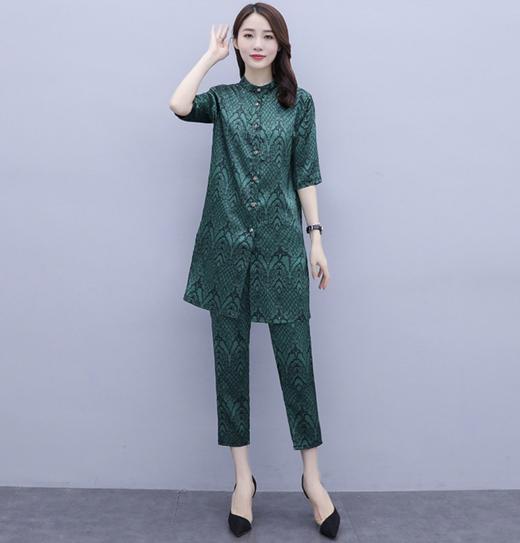 HT-2090新款女休闲时尚缎面印花套装洋气显瘦开衫两件套 商品图1