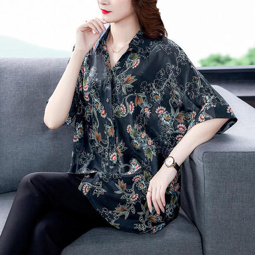 AHM-yjr8353新款时尚印花翻领衬衫 商品图3