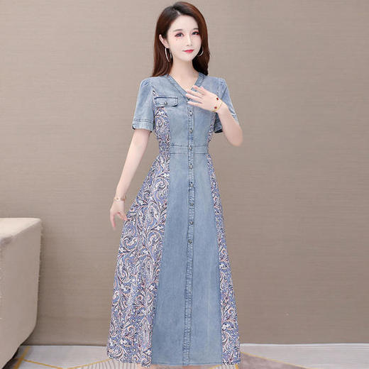 YWE-HSY-I2A913夏新款气质高贵印花牛仔连衣裙 商品图2