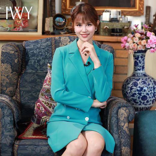 IWY/主持人同款秋冬新款青色长袖连衣裙NQ318 商品图0