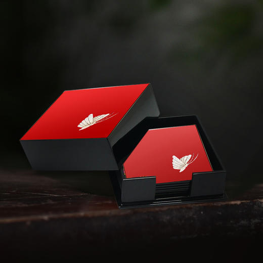 【梵谷漆器】彩绘蝶舞漆艺杯垫（红色/黑色） 商品图0